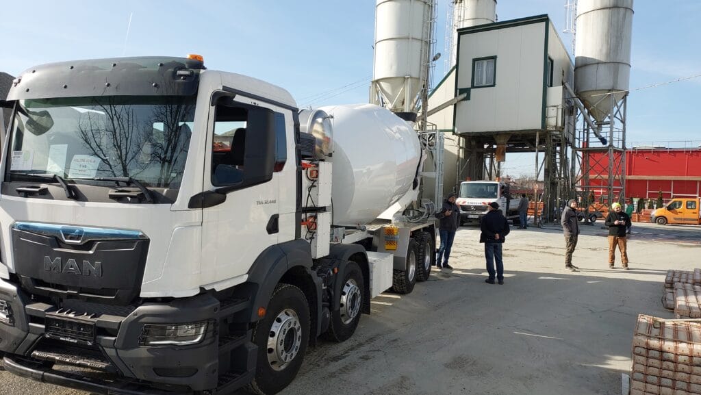 an electric mixer - conversion to electric engine